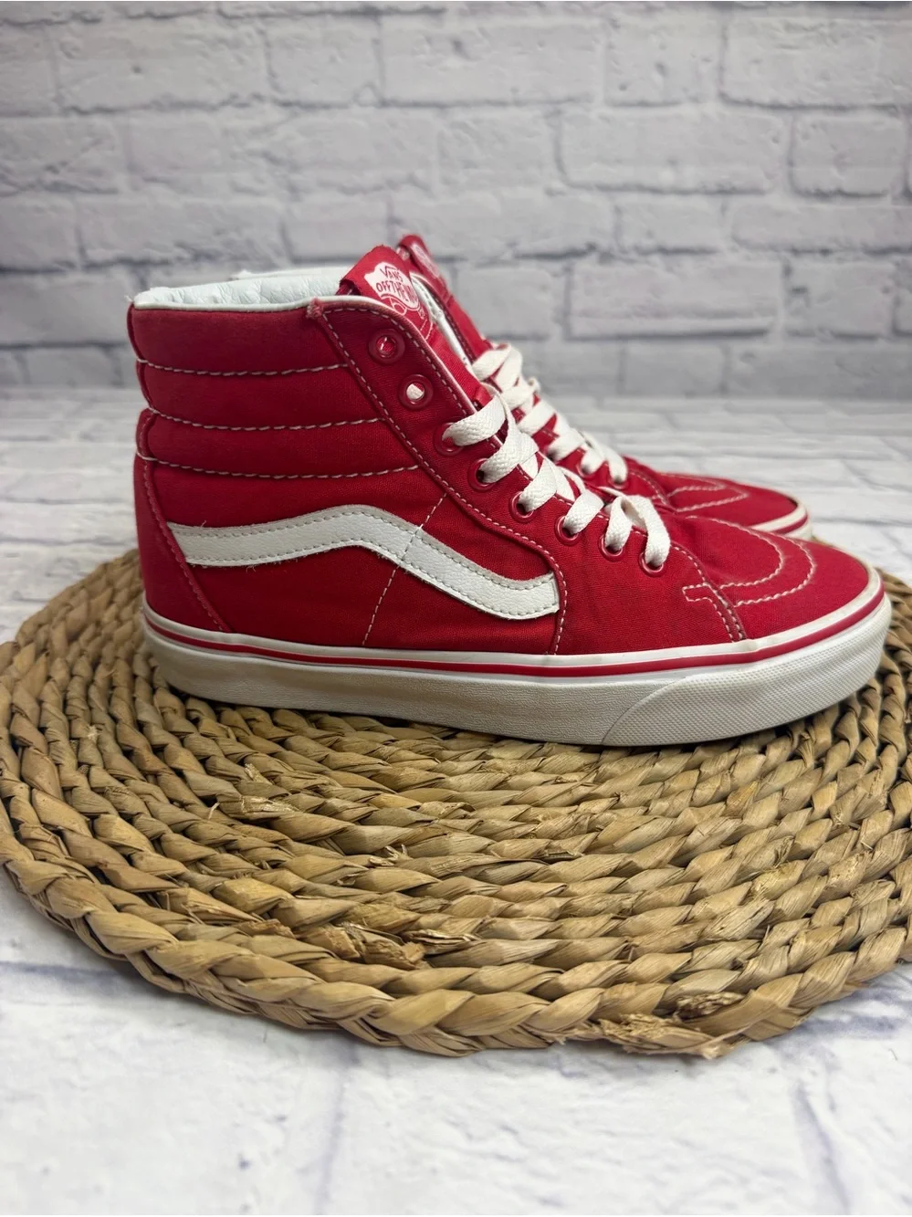 Vans Red Off The Wall Canvas High Top Sneakers. Mens size 6.5/Women’s Size 8